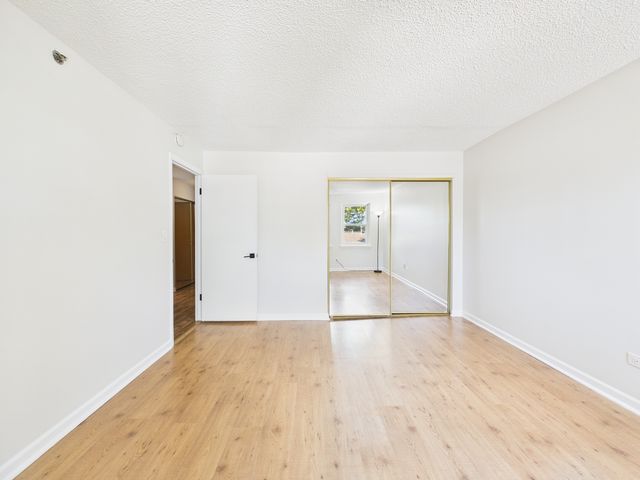 9514 W LAWRENCE Avenue 2406, Schiller Park, IL 60176
