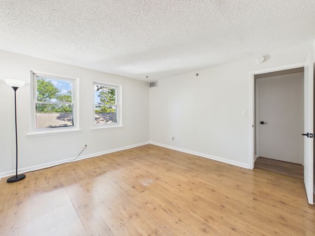9514 W LAWRENCE Avenue 2406, Schiller Park, IL 60176