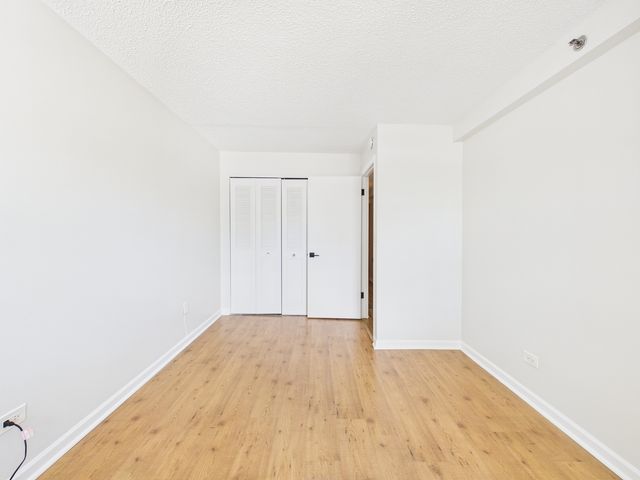 9514 W LAWRENCE Avenue 2406, Schiller Park, IL 60176