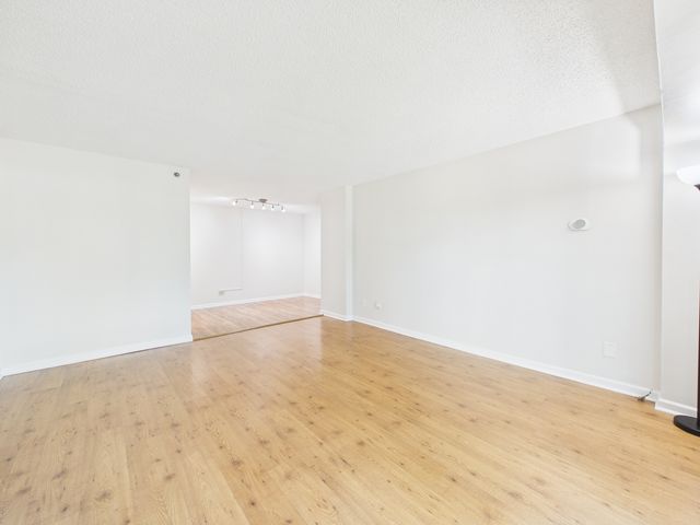 9514 W LAWRENCE Avenue 2406, Schiller Park, IL 60176
