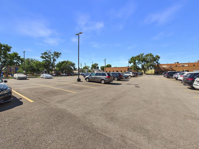 9514 W LAWRENCE Avenue 2406, Schiller Park, IL 60176