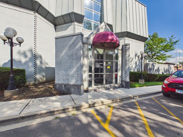 9514 W LAWRENCE Avenue 2406, Schiller Park, IL 60176