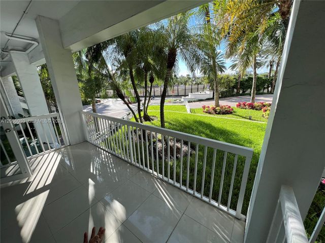 10275 Collins Ave 112, Bal Harbour, FL 33154