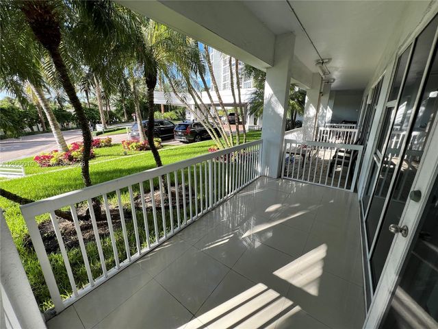 10275 Collins Ave 112, Bal Harbour, FL 33154