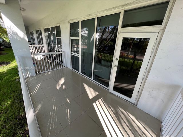 10275 Collins Ave 112, Bal Harbour, FL 33154