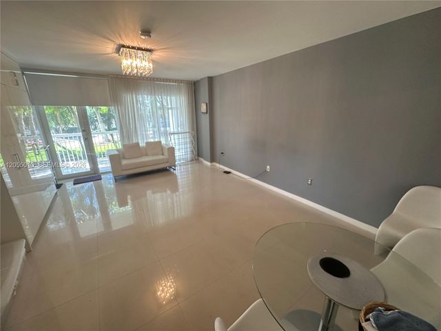 10275 Collins Ave 112, Bal Harbour, FL 33154