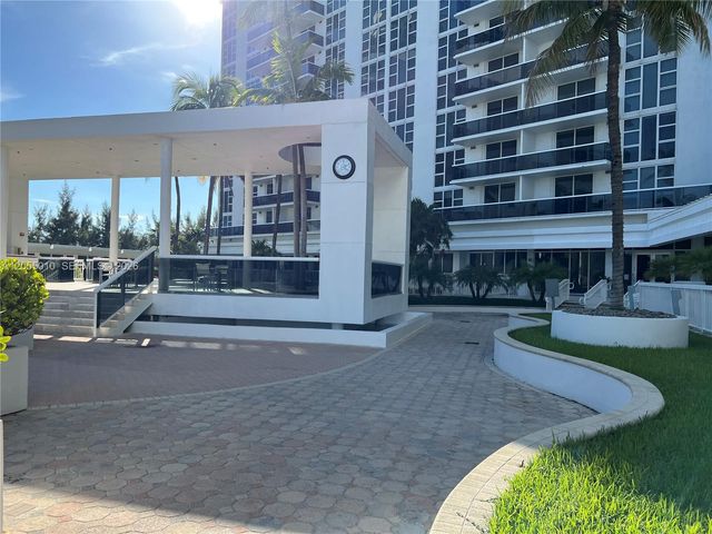 10275 Collins Ave 112, Bal Harbour, FL 33154