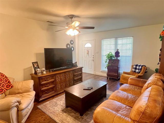 1312 White Circle, Mckinney, TX 75069