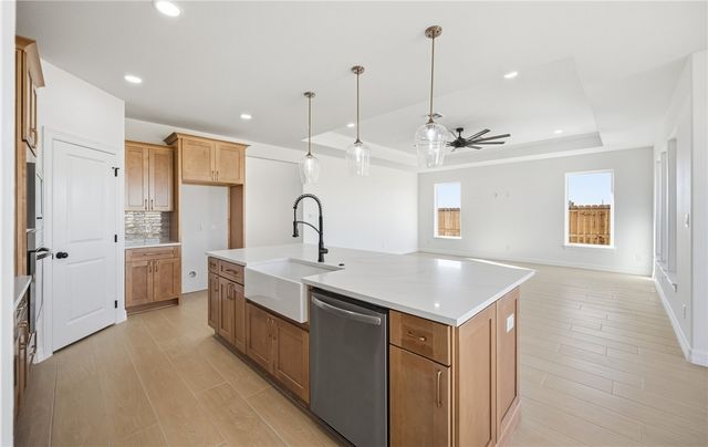 1804 Spoonbill Dr, Portland, TX 78374