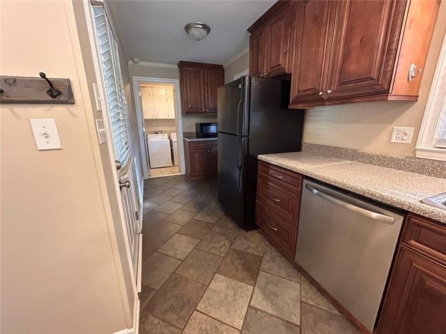 995 Melody Lane, Roswell, GA 30075