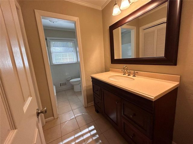 995 Melody Lane, Roswell, GA 30075
