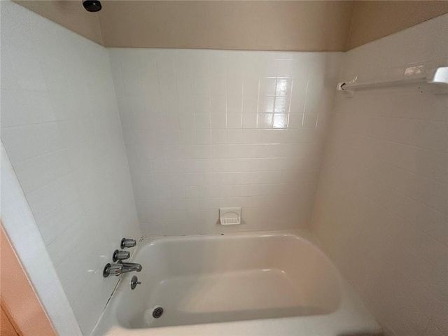995 Melody Lane, Roswell, GA 30075