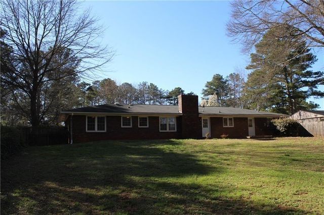 995 Melody Lane, Roswell, GA 30075