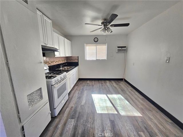 1651 E 42nd Street 1, Los Angeles, CA 90011