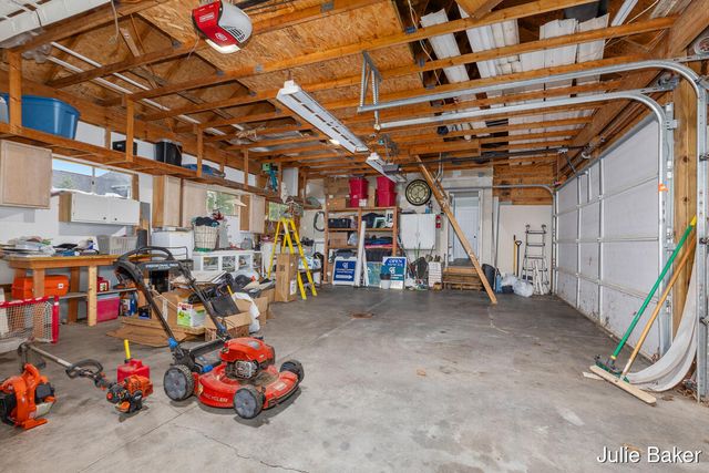 40 S Monroe Street Ne, Rockford City, MI 49341