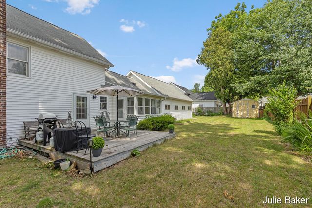 40 S Monroe Street Ne, Rockford City, MI 49341