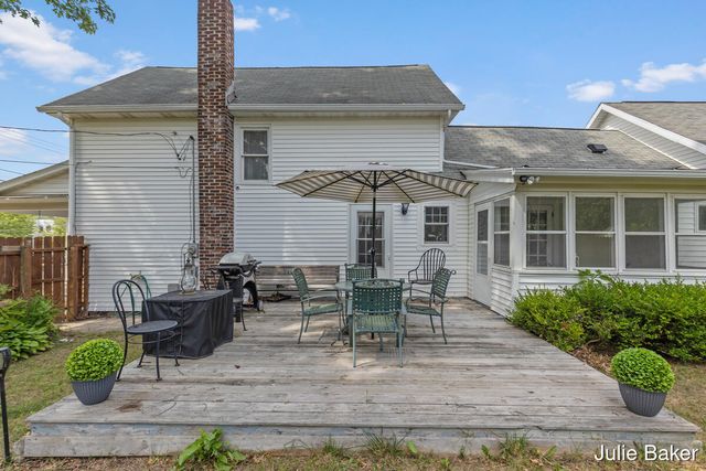 40 S Monroe Street Ne, Rockford City, MI 49341