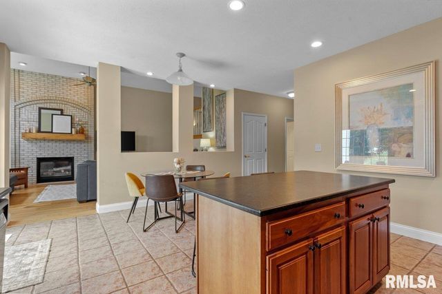 2010 STONEHAVEN Drive, Chatham, IL 62629