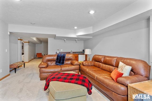 2010 STONEHAVEN Drive, Chatham, IL 62629
