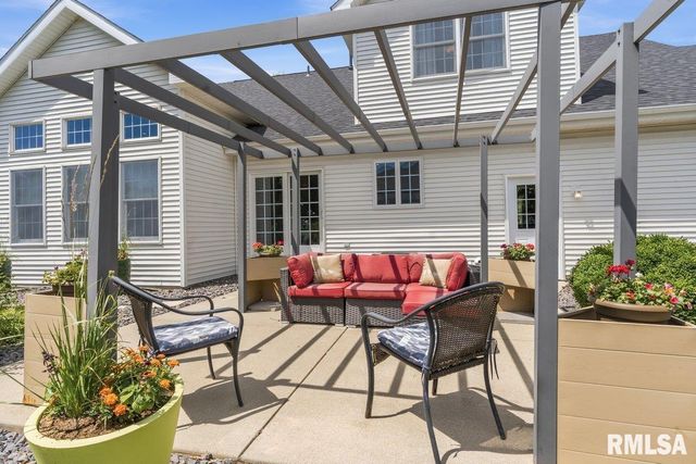 2010 STONEHAVEN Drive, Chatham, IL 62629