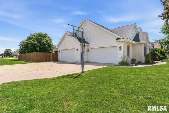 2010 STONEHAVEN Drive, Chatham, IL 62629