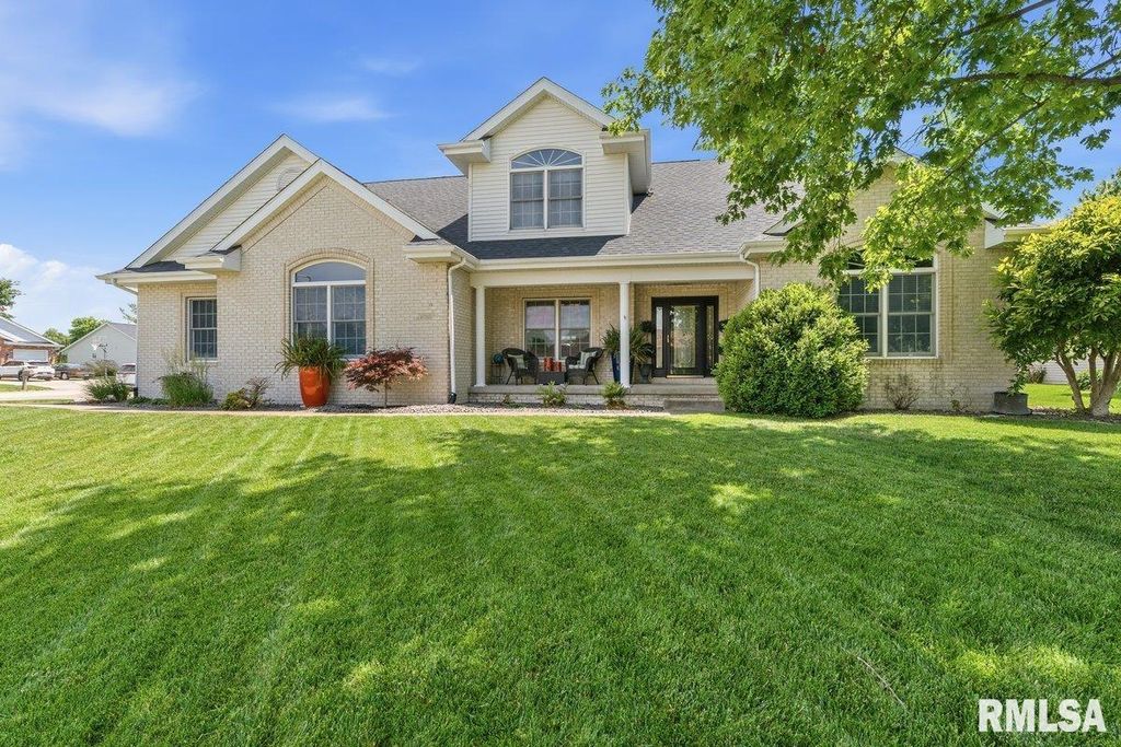 2010 STONEHAVEN Drive, Chatham, IL 62629