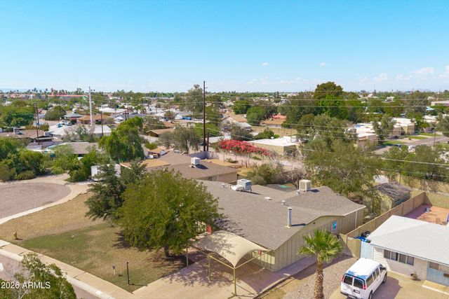 2214 W KEIM Drive, Phoenix, AZ 85015