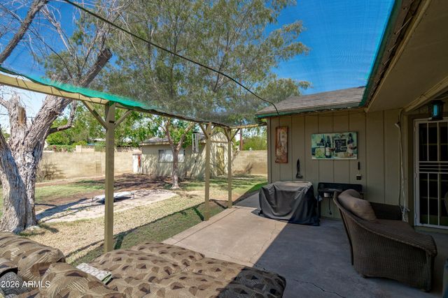 2214 W KEIM Drive, Phoenix, AZ 85015