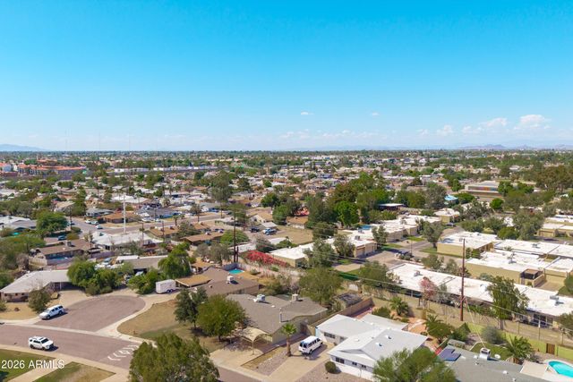 2214 W KEIM Drive, Phoenix, AZ 85015