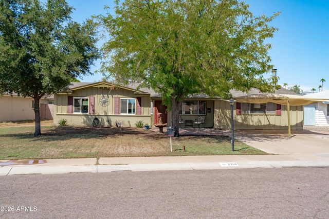 2214 W KEIM Drive, Phoenix, AZ 85015