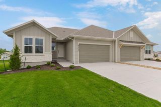 4925 146th Street, Basehor, KS 66007