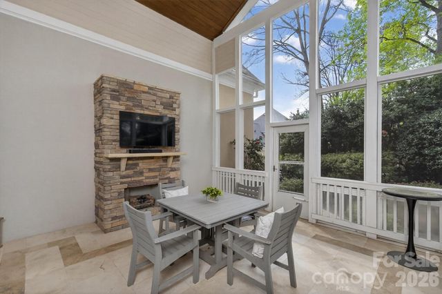 6803 Linkside Court, Charlotte, NC 28277