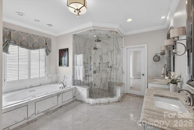 6803 Linkside Court, Charlotte, NC 28277