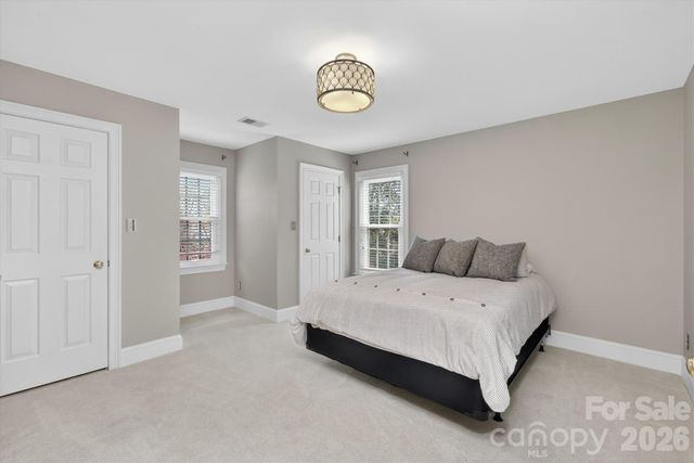 6803 Linkside Court, Charlotte, NC 28277