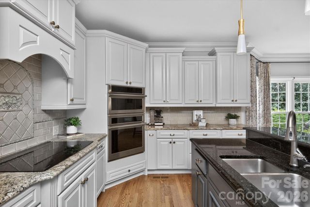 6803 Linkside Court, Charlotte, NC 28277