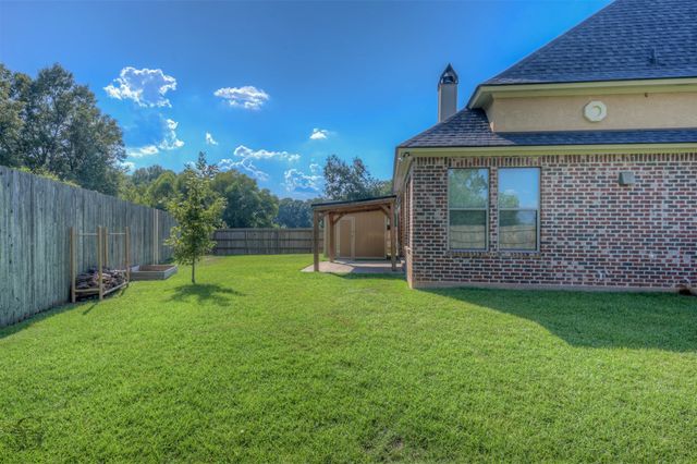 537 Dogwood South Lane, Haughton, LA 71037