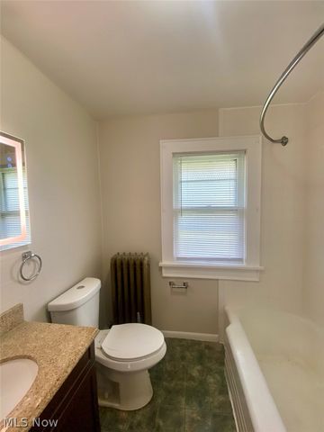 179 Oakdale Avenue, Akron, OH 44302