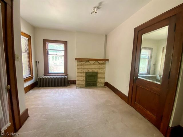 179 Oakdale Avenue, Akron, OH 44302