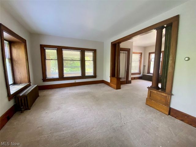 179 Oakdale Avenue, Akron, OH 44302