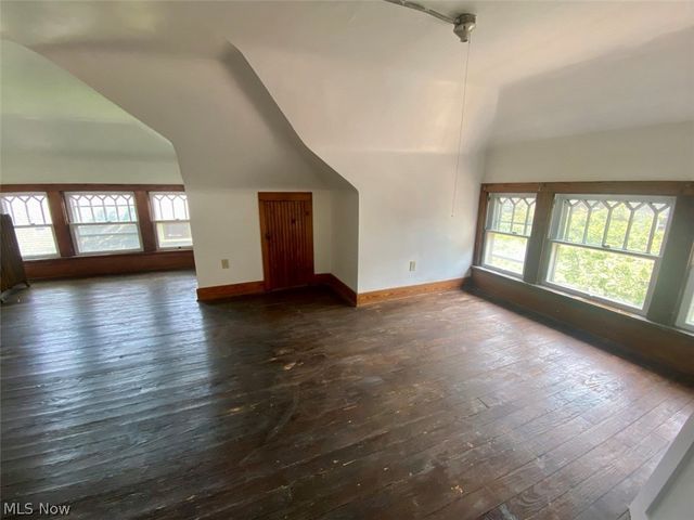 179 Oakdale Avenue, Akron, OH 44302