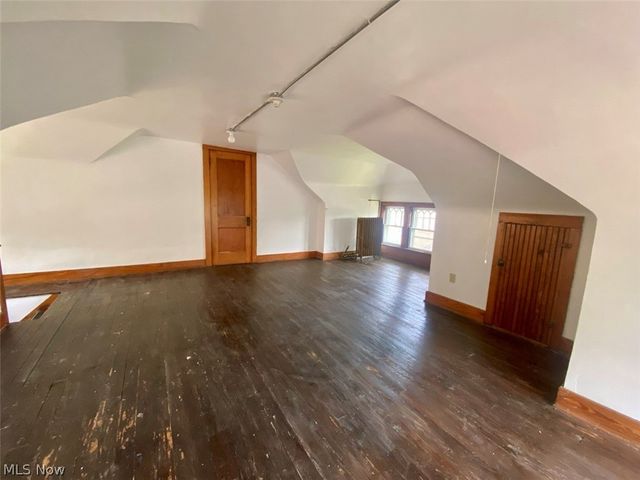 179 Oakdale Avenue, Akron, OH 44302