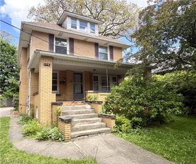 179 Oakdale Avenue, Akron, OH 44302