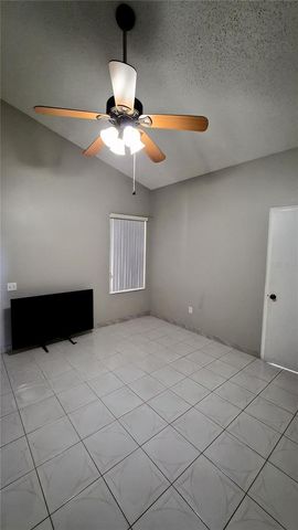 2240 STONEHEDGE LOOP, Kissimmee, FL 34743