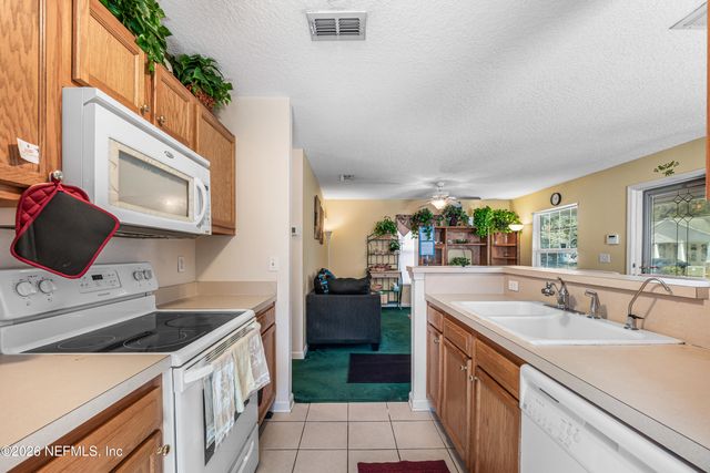 705 OAK ARBOR Circle, Jacksonville, FL 32206