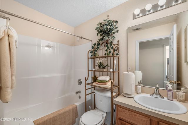 705 OAK ARBOR Circle, Jacksonville, FL 32206