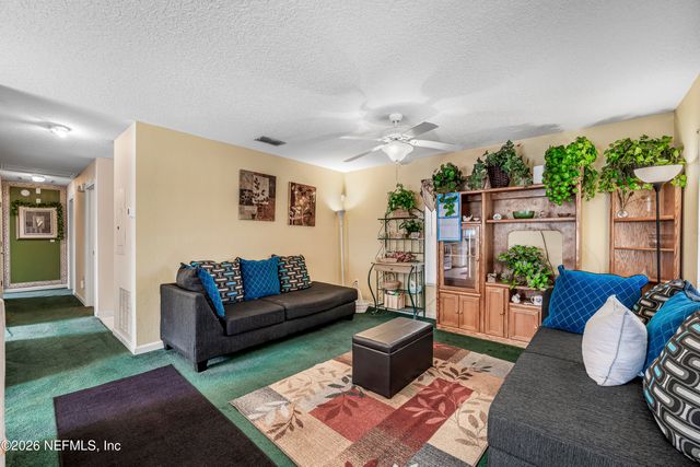 705 OAK ARBOR Circle, Jacksonville, FL 32206