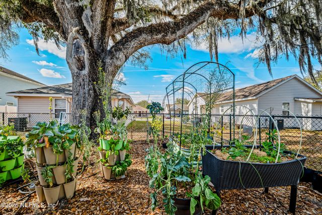 705 OAK ARBOR Circle, Jacksonville, FL 32206