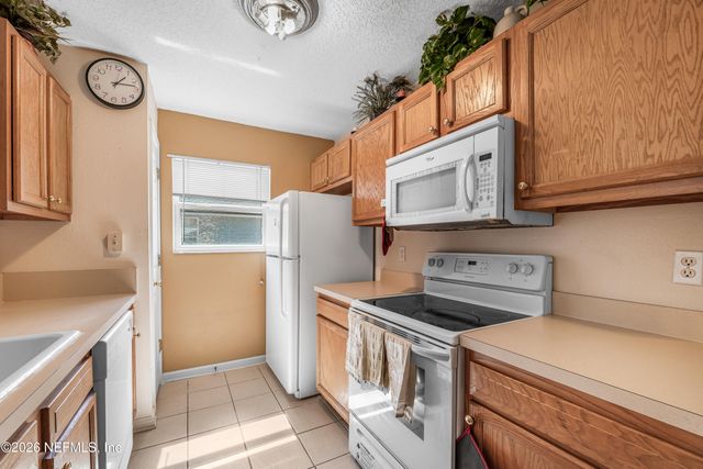 705 OAK ARBOR Circle, Jacksonville, FL 32206