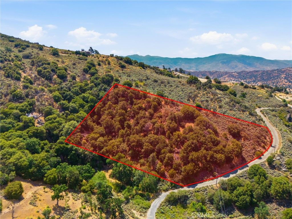 Image 1 of property listing at 25200 Campground, Tehachapi, CA 93561