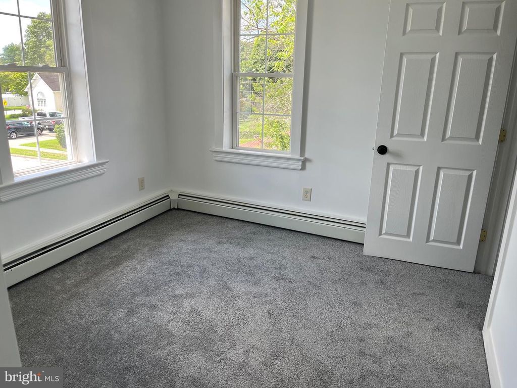 154 NORTH AVE, West Berlin, NJ 08091